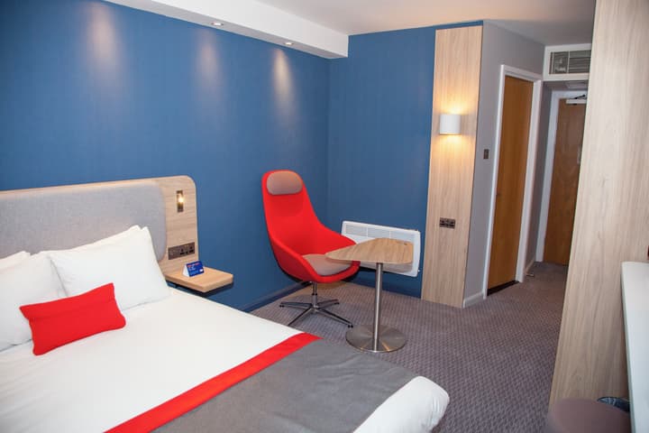 Holiday Inn Express Cardiff Bay by IHG