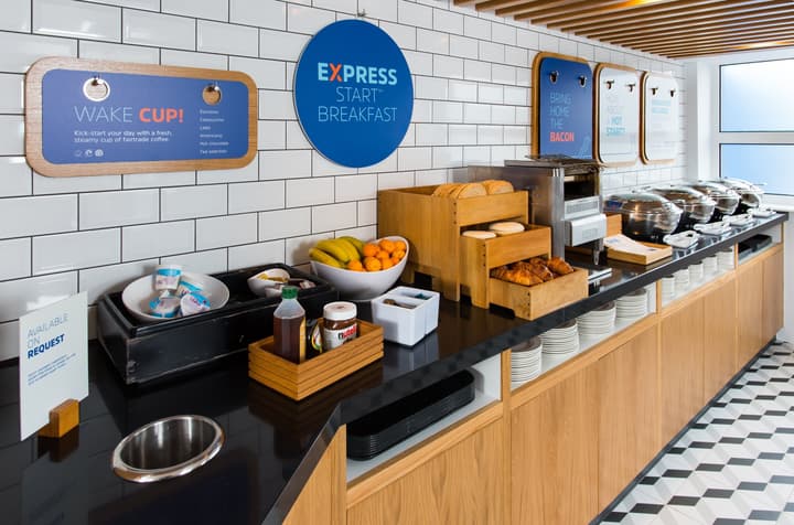 Holiday Inn Express Cardiff Bay by IHG