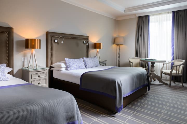 Meadowlands Hotel