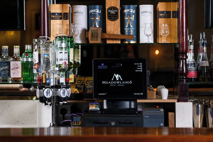 Meadowlands Hotel