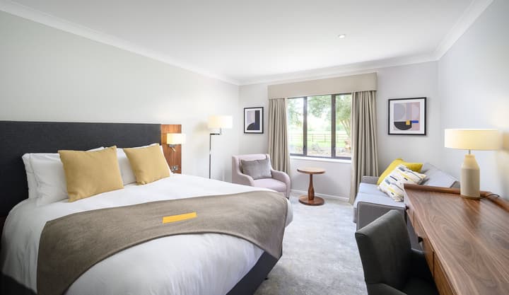voco Oxford Spires by IHG