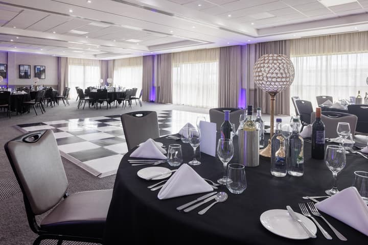 DoubleTree by Hilton Edinburgh Airport