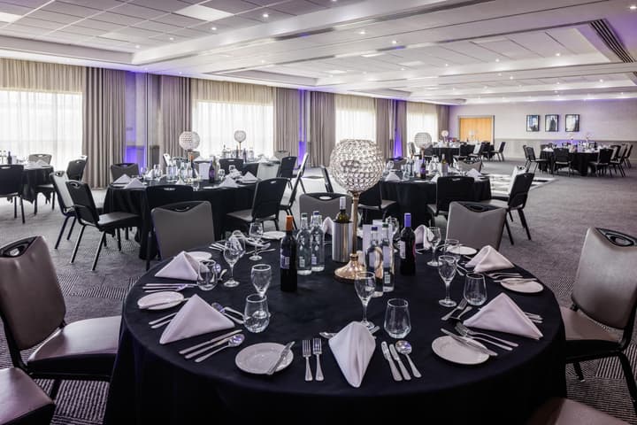 DoubleTree by Hilton Edinburgh Airport