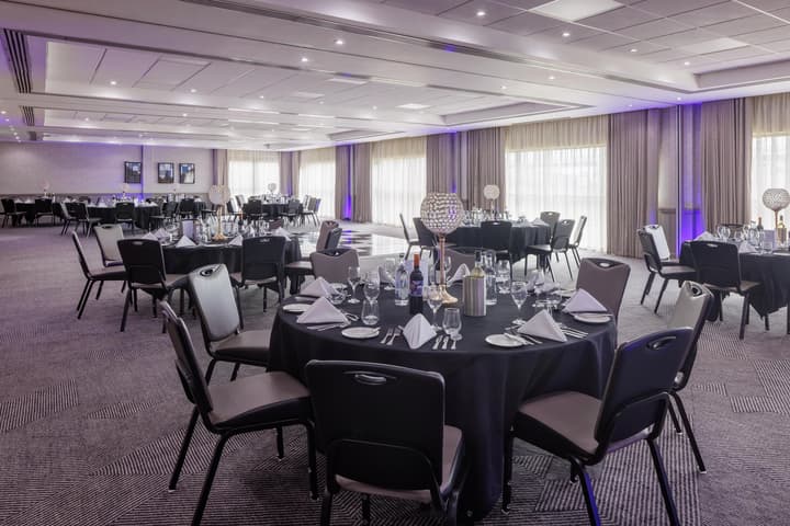 DoubleTree by Hilton Edinburgh Airport