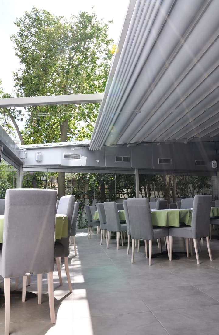 Astron Hotel