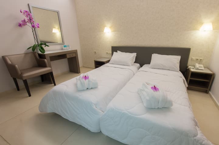 Astron Hotel