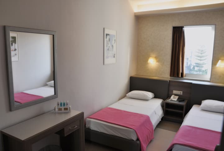 Astron Hotel