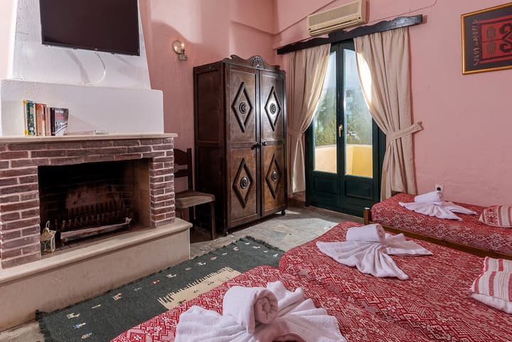 Arolithos Traditional Cretan Village