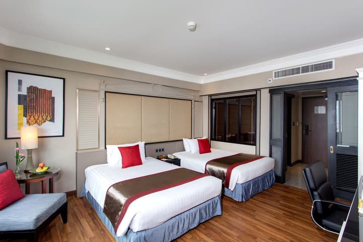 Ramada Plaza by Wyndham Bangkok Menam Riverside