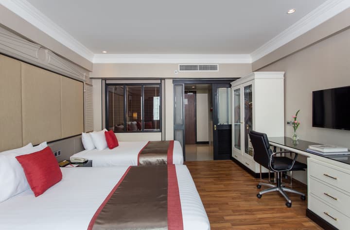 Ramada Plaza by Wyndham Bangkok Menam Riverside