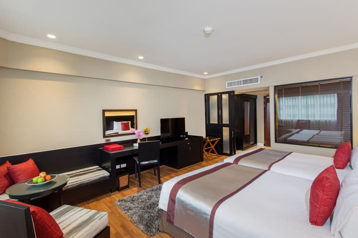 Ramada Plaza by Wyndham Bangkok Menam Riverside