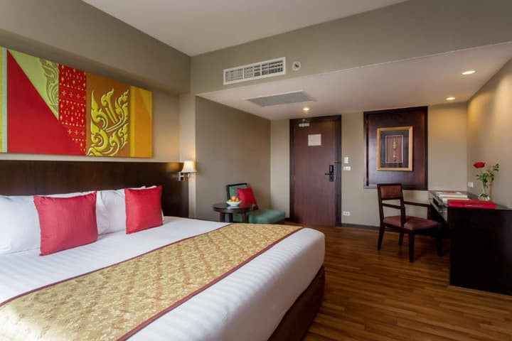 Ramada Plaza by Wyndham Bangkok Menam Riverside