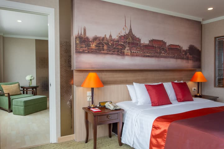 Ramada Plaza by Wyndham Bangkok Menam Riverside