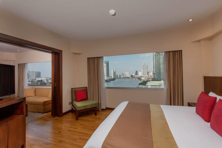 Ramada Plaza by Wyndham Bangkok Menam Riverside