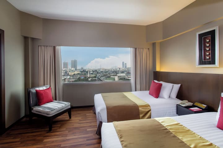 Ramada Plaza by Wyndham Bangkok Menam Riverside