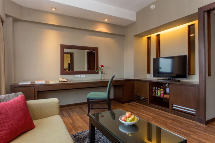 Ramada Plaza by Wyndham Bangkok Menam Riverside