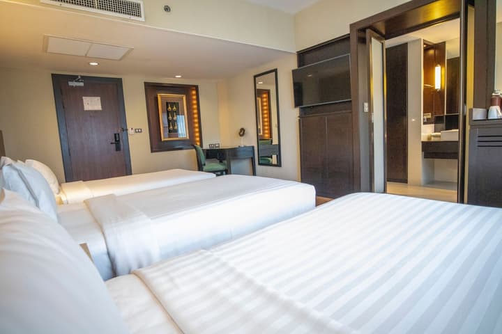 Ramada Plaza by Wyndham Bangkok Menam Riverside