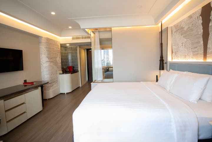 Ramada Plaza by Wyndham Bangkok Menam Riverside