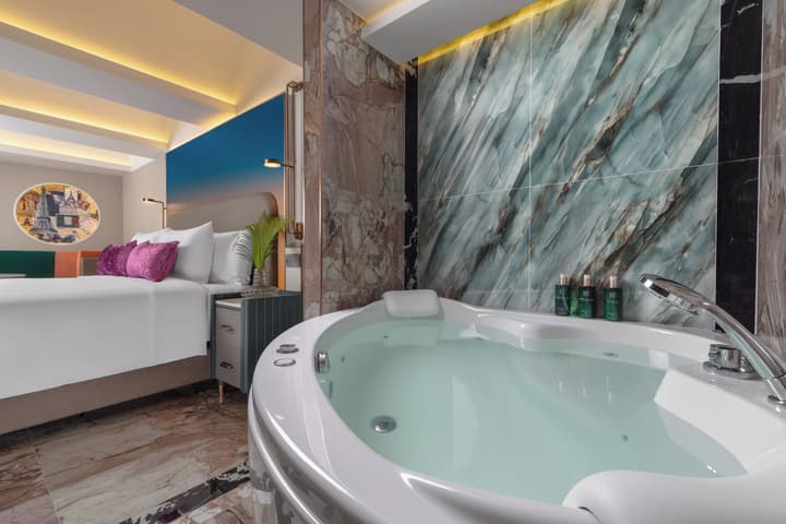 Pipa Bangkok Sukhumvit 11 by Kingston Hotels