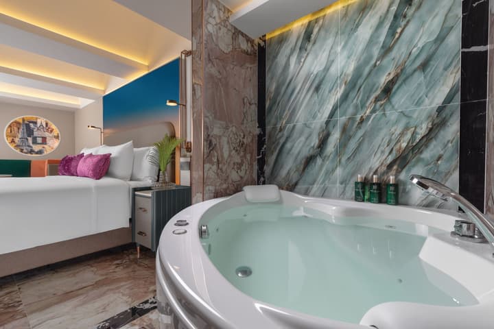 Pipa Bangkok Sukhumvit 11 by Kingston Hotels