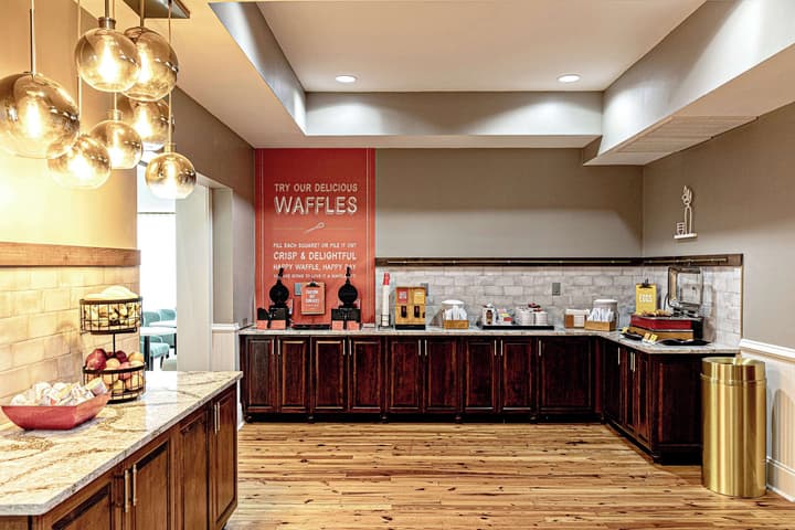 Hampton Inn & Suites Charleston/West Ashley