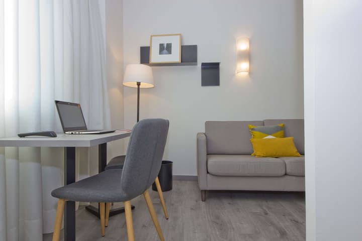 Aparthotel Atenea Valles