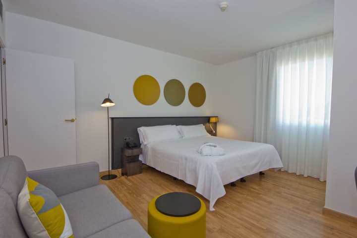 Aparthotel Atenea Valles