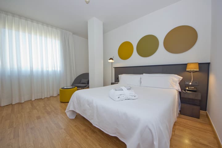 Aparthotel Atenea Valles