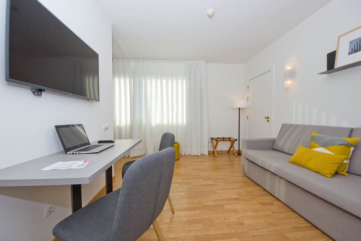 Aparthotel Atenea Valles