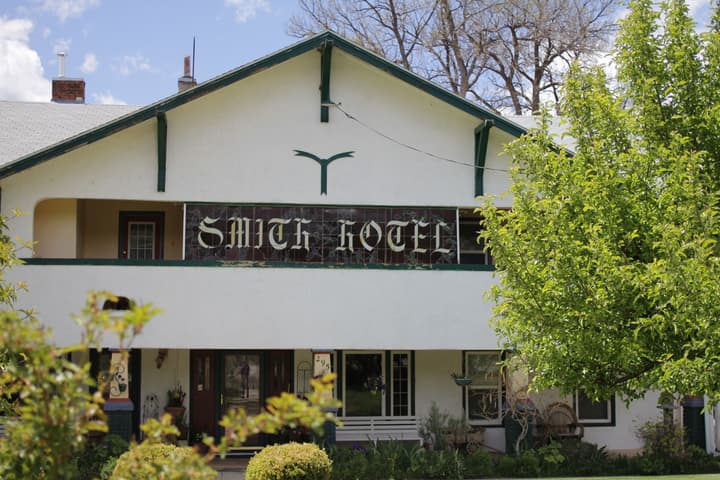 Historic Smith Hotel B&B