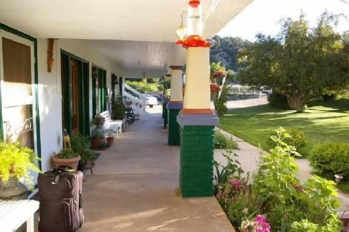 Historic Smith Hotel B&B