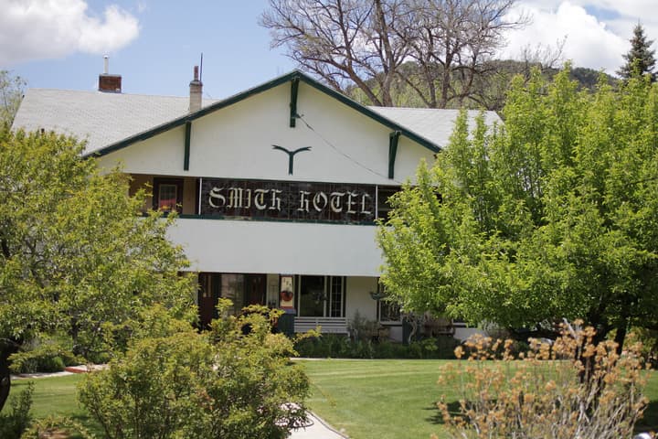 Historic Smith Hotel B&B