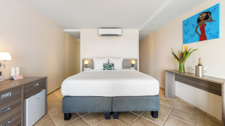 LionsDive Beach Resort