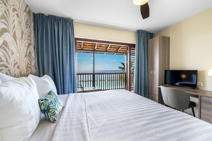 LionsDive Beach Resort
