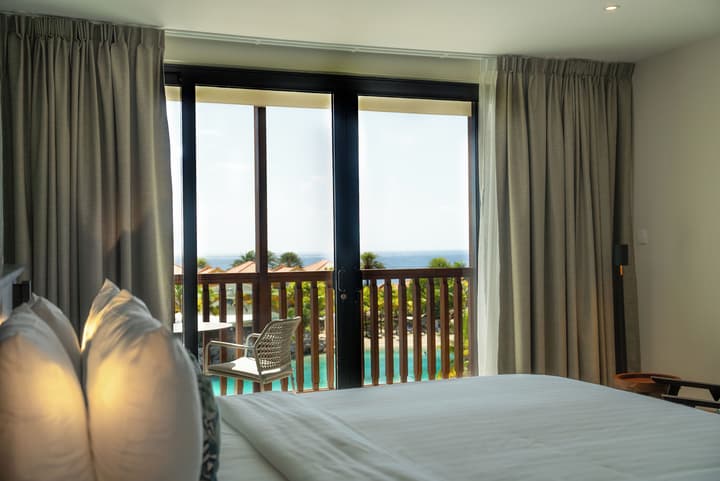 LionsDive Beach Resort