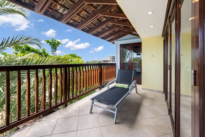 LionsDive Beach Resort