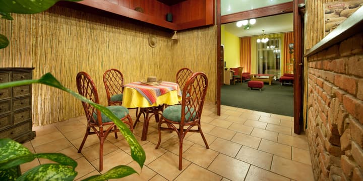 Hotel Henrietta