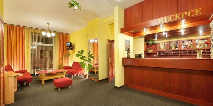 Hotel Henrietta