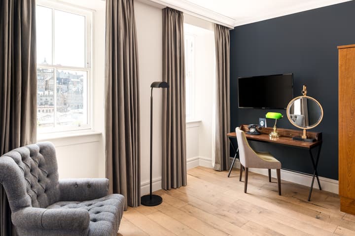 Hotel Indigo Edinburgh - Princes Street by IHG