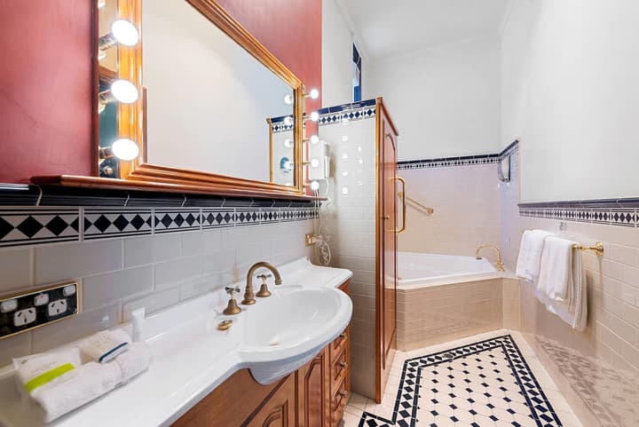 Quality Hotel Colonial Launceston
