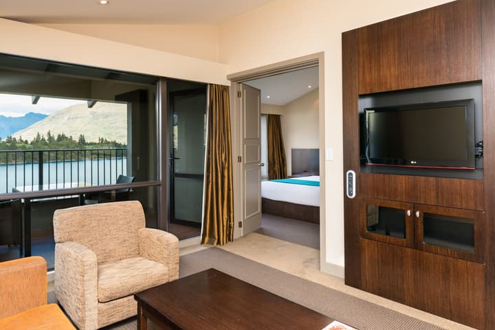Copthorne Hotel and Resort Queenstown Lakefront