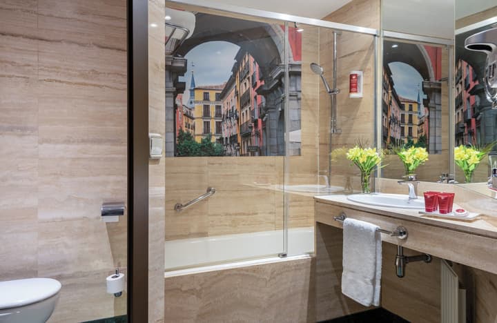 Leonardo Hotel Madrid City Center