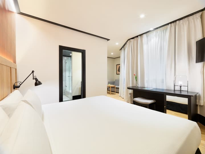 H10 Puerta de Alcalá 4* Sup