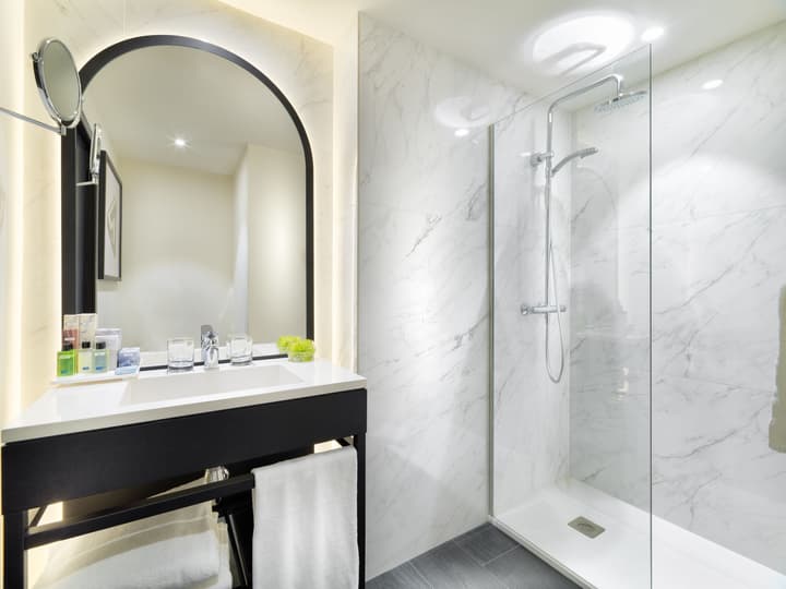 H10 Puerta de Alcalá 4* Sup