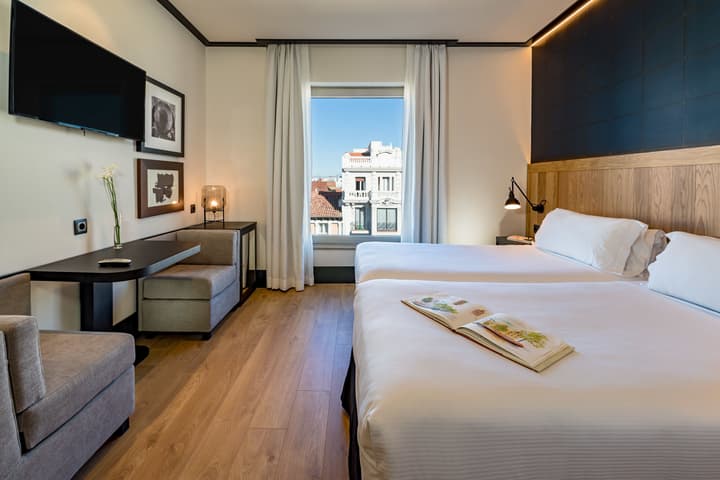 H10 Puerta de Alcalá 4* Sup