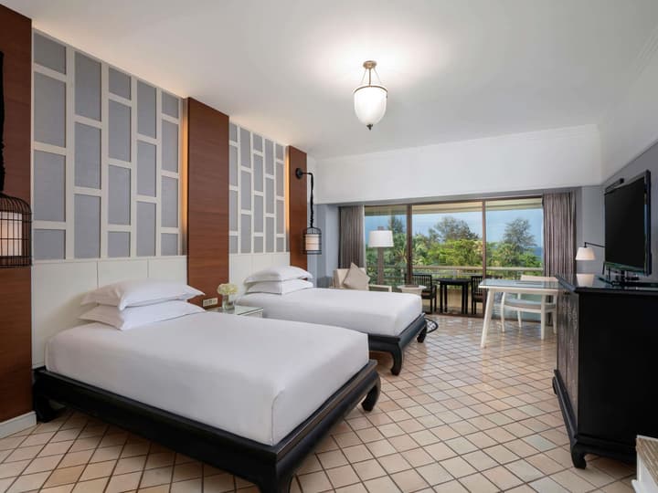 Pullman Phuket Karon Beach Resort