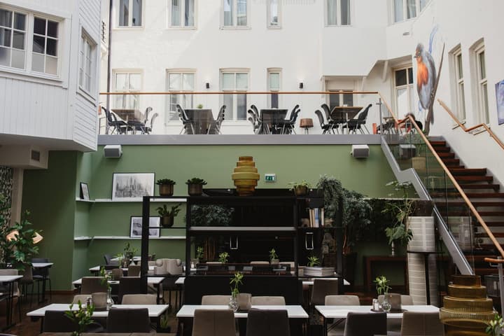 Home Hotel Plaza