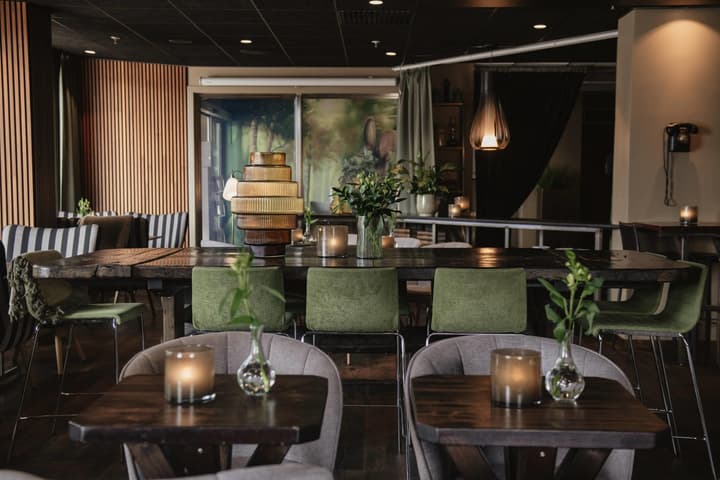 Home Hotel Plaza
