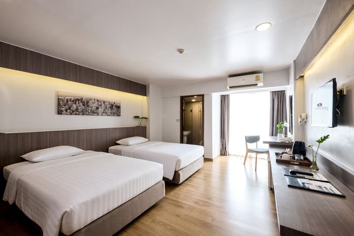 TK Palace Hotel & Convention