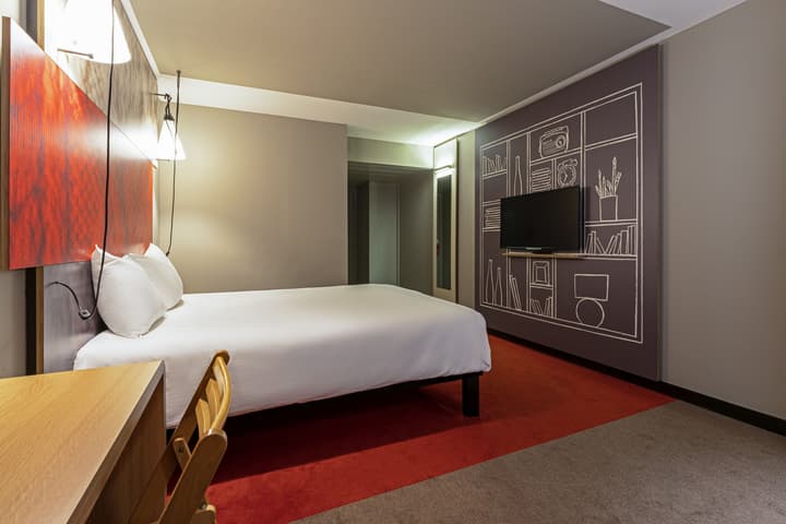 ibis Paris Pantin Eglise